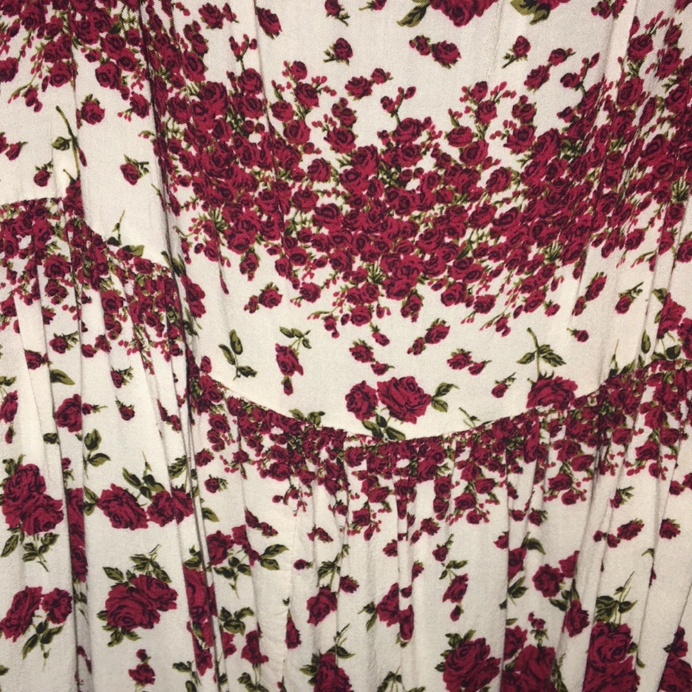 Rose pattern dress - Picture 3 of 4